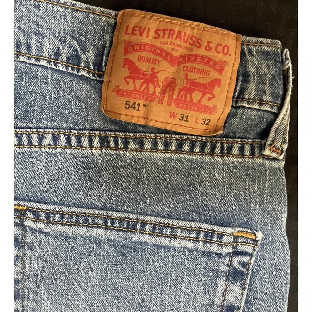 Levi's‎ 541 Jeans Mens 30x25(true) Light Wash Blue Taper Waterless Distressed